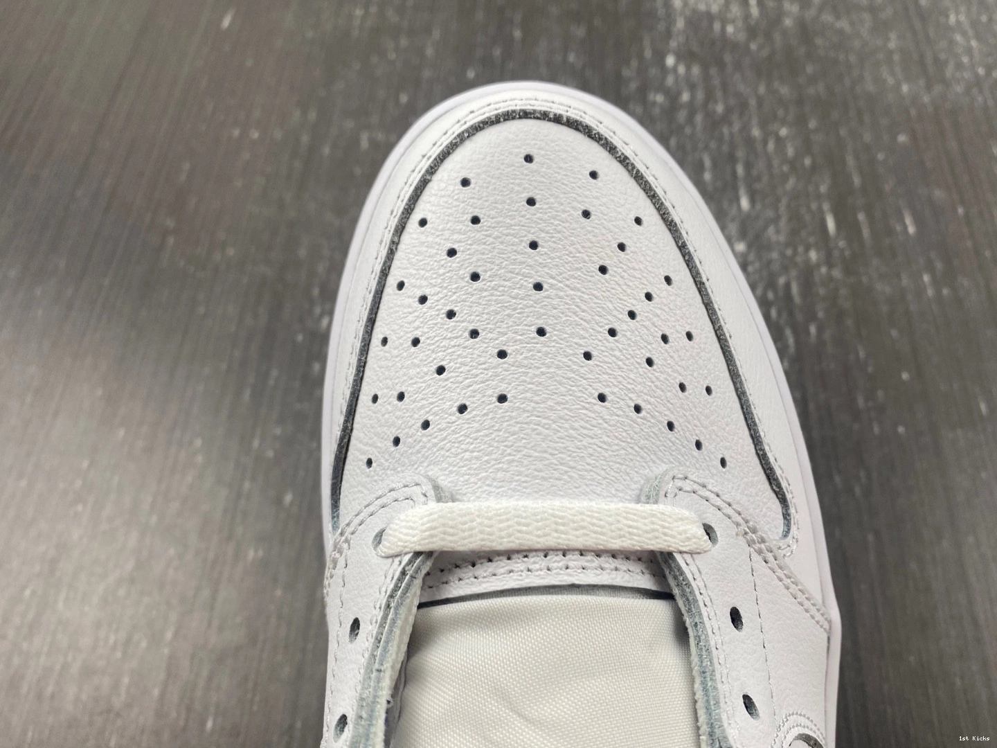 Retro 1 Blue Low Metallic - 705329-106 Jordan 0311